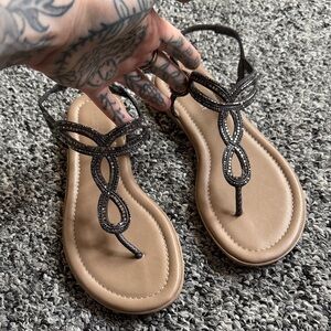 Women’s Tan Flat Sandals with Black Beaded T-Strap